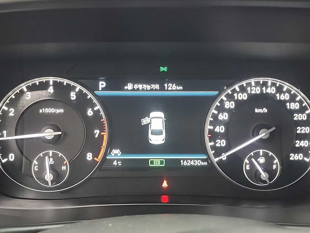 Genesis EQ900 - Vista 6