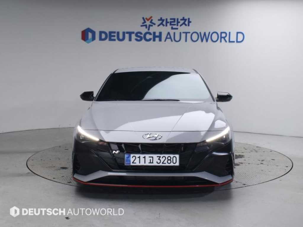 HYUNDAI Avante - Vista 3