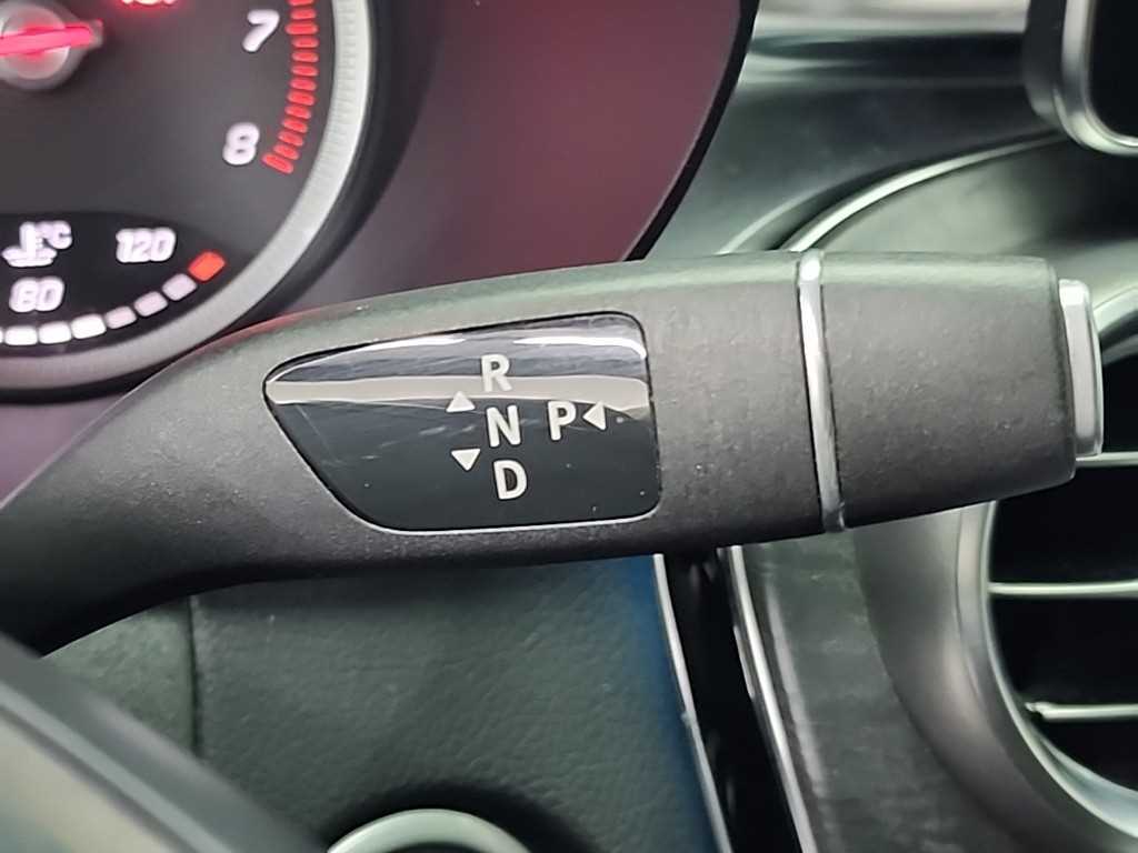 Mercedes Benz GLC Class - Vista 8