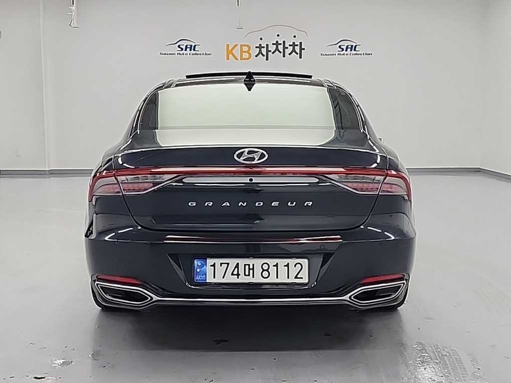 HYUNDAI Grandeur - Vista 3