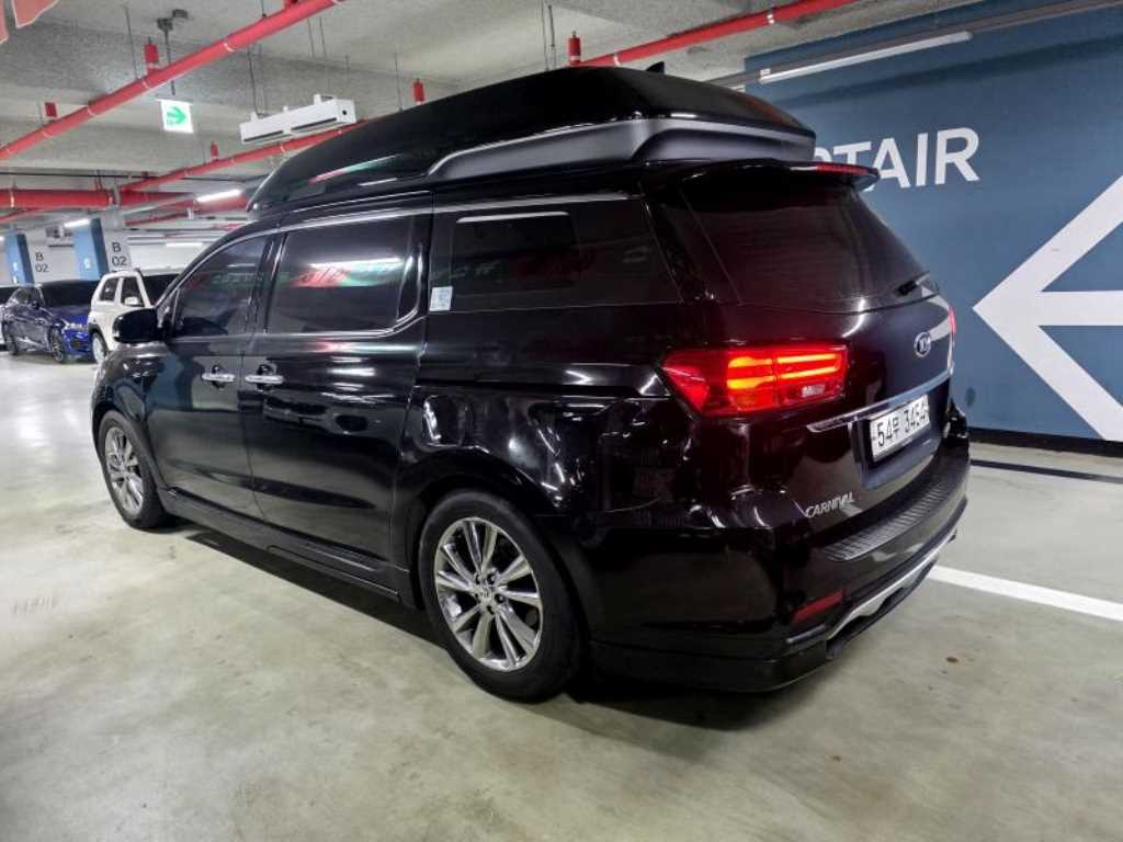KIA Carnival - Vista 3