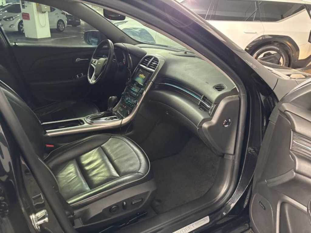 Chevrolet Malibu - Vista 8