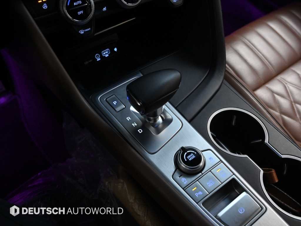 Genesis G70 - Vista 9