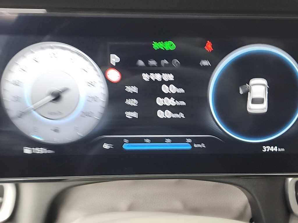 HYUNDAI Avante - Vista 7