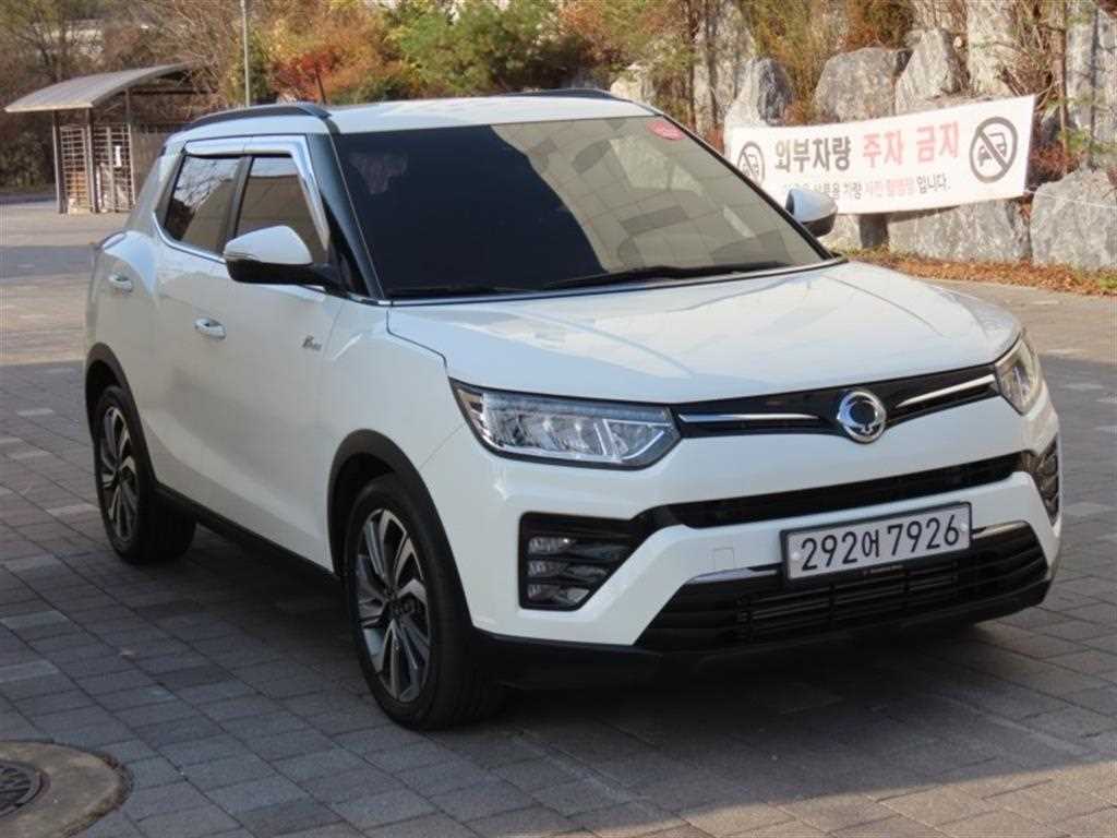 Ssangyong Tivoli - Vista 2