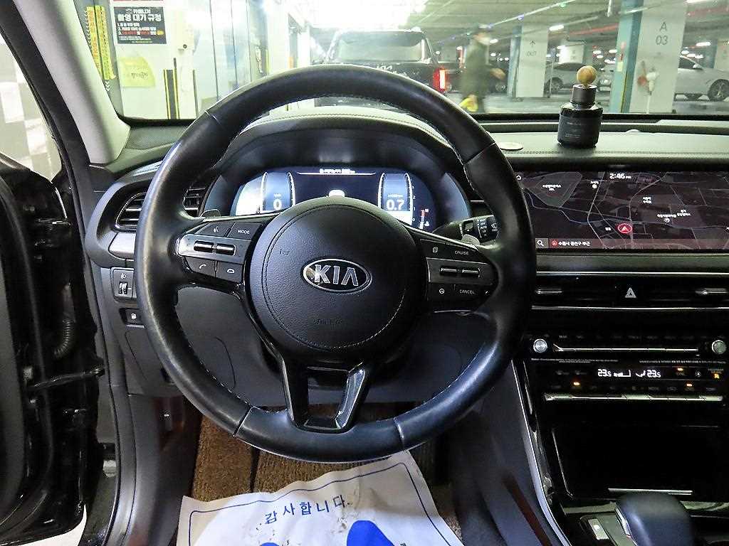 KIA K7 - Vista 8