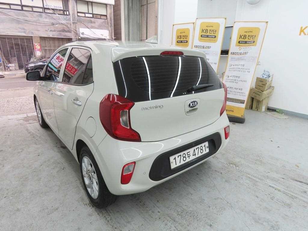 KIA Morning - Vista 4