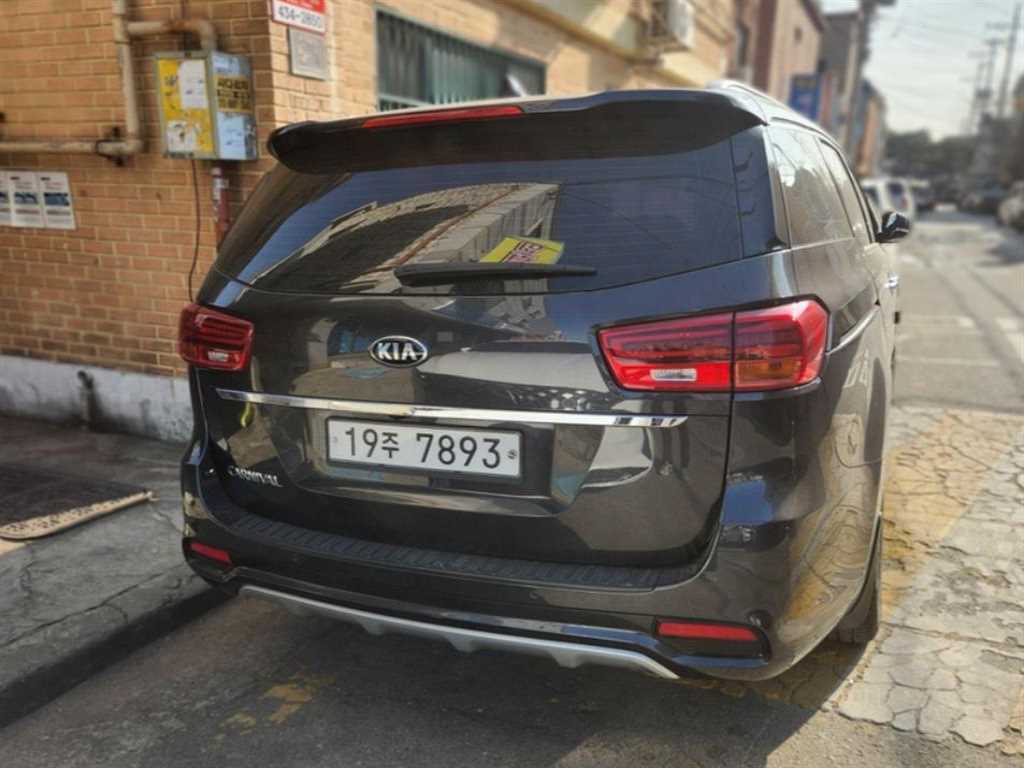 KIA Carnival - Vista 2