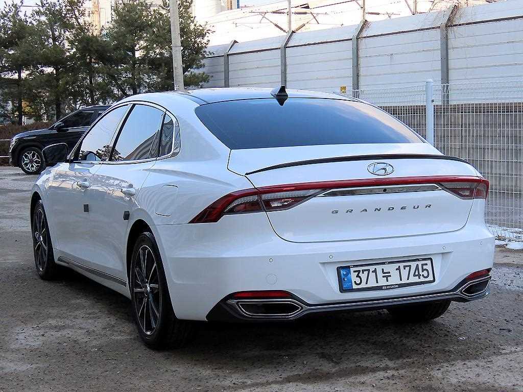 HYUNDAI Grandeur - Vista 3