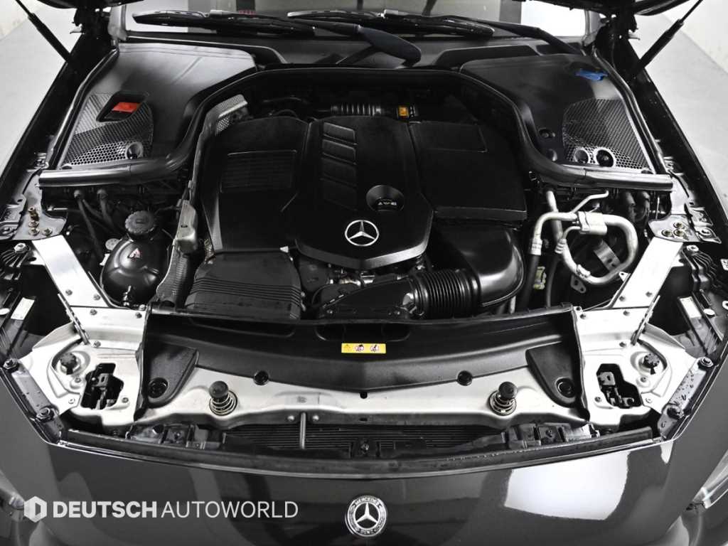 Mercedes Benz CLS Class - Vista 6