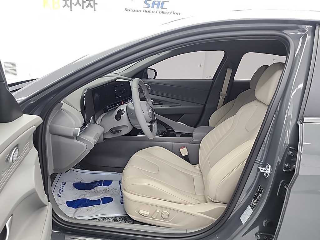 HYUNDAI Avante - Vista 11