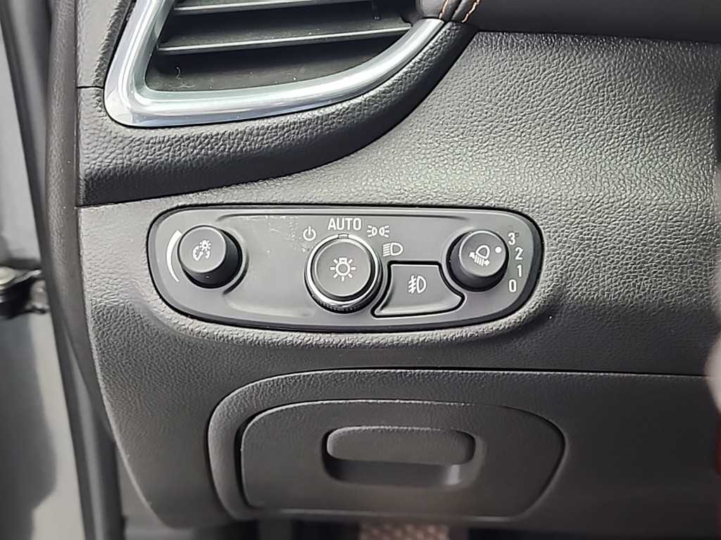 Chevrolet Trax 2018 Gris - Importación desde Corea - HF Imports Iquique - Foto 16