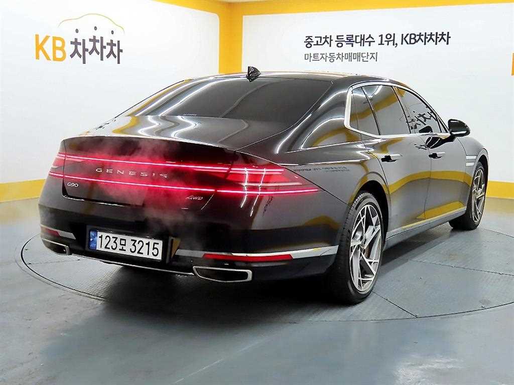 Genesis G90 - Vista 4