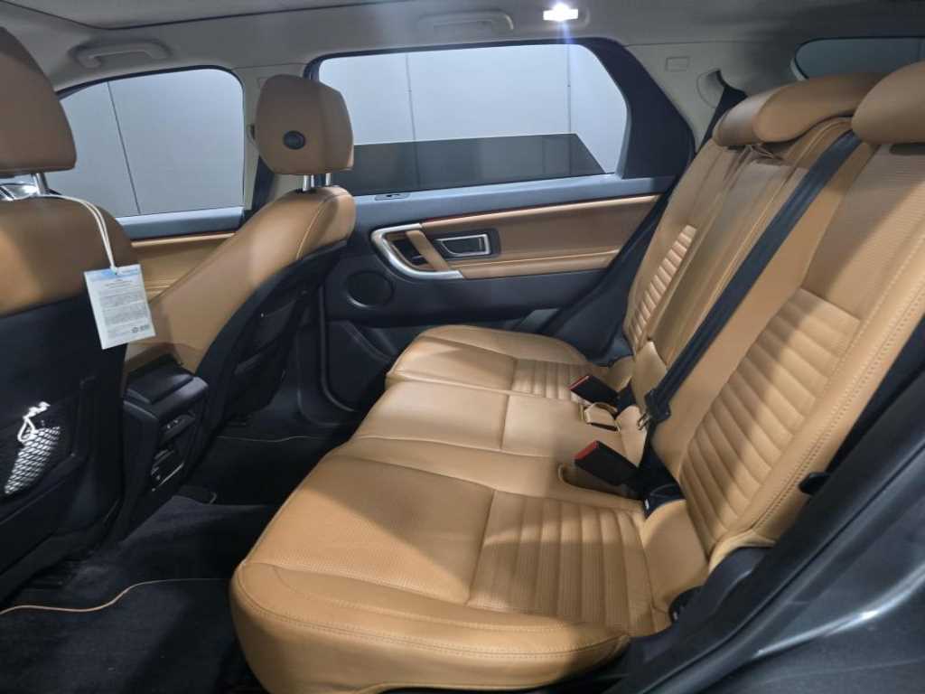 Land Rover Discovery Sports - Vista 4