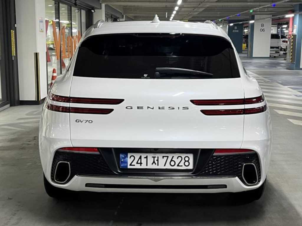 Genesis GV70 - Vista 6