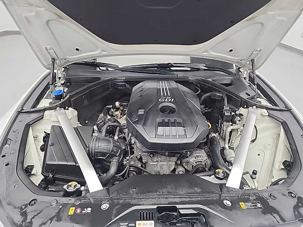 Genesis G70 - Vista 6