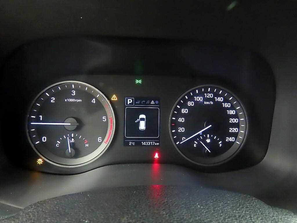 HYUNDAI Tucson - Vista 8