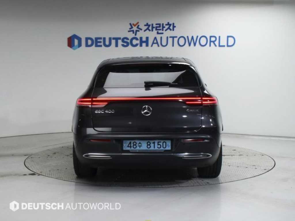 Mercedes Benz EQC - Vista 4