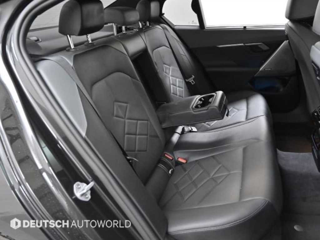 BMW 5 Series - Vista 12