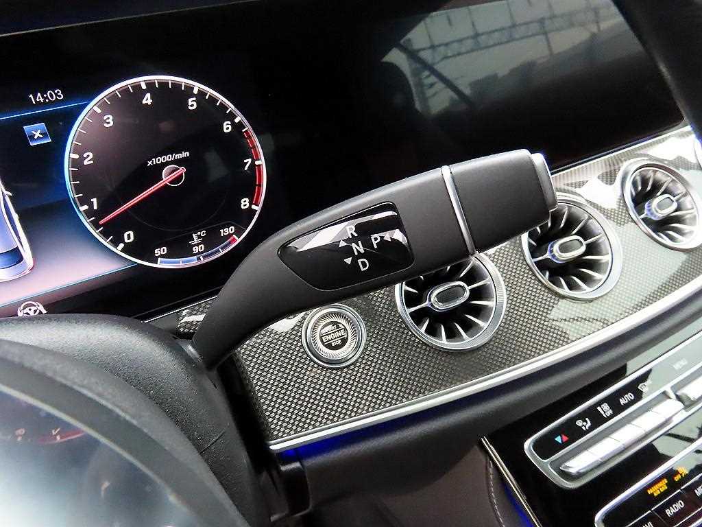 Mercedes Benz E class - Vista 11