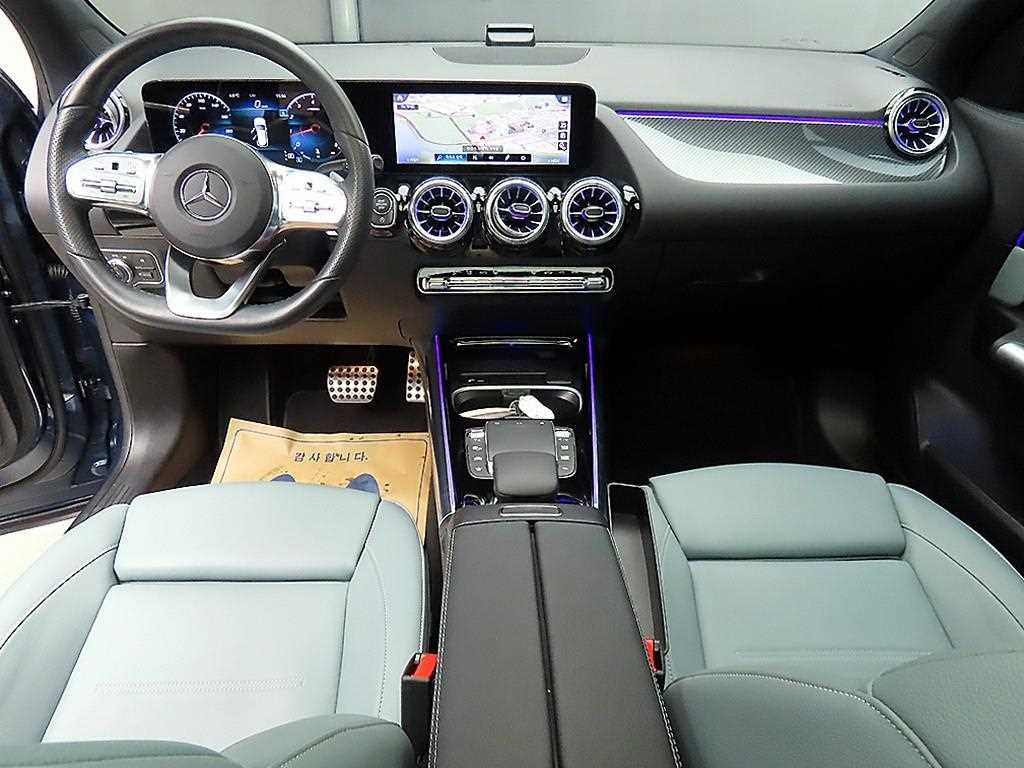 Mercedes Benz GLA Class - Vista 7