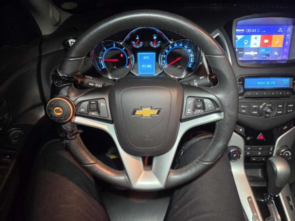 Chevrolet Cruise - Vista 6