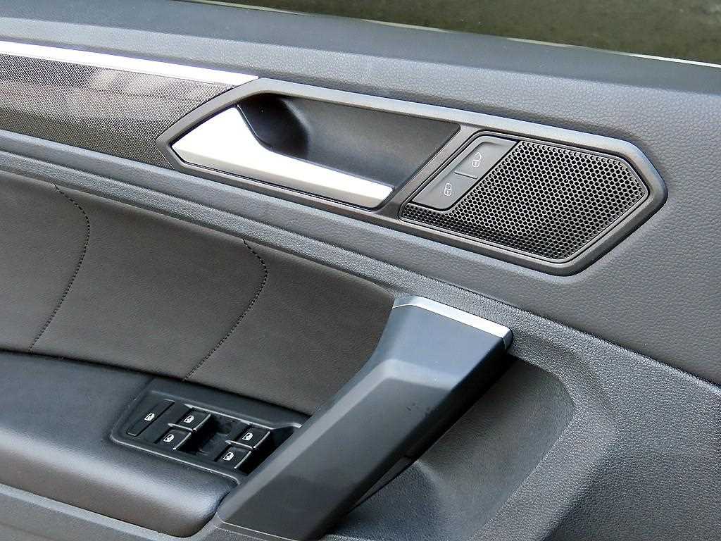 Volkswagen Tiguan - Vista 11