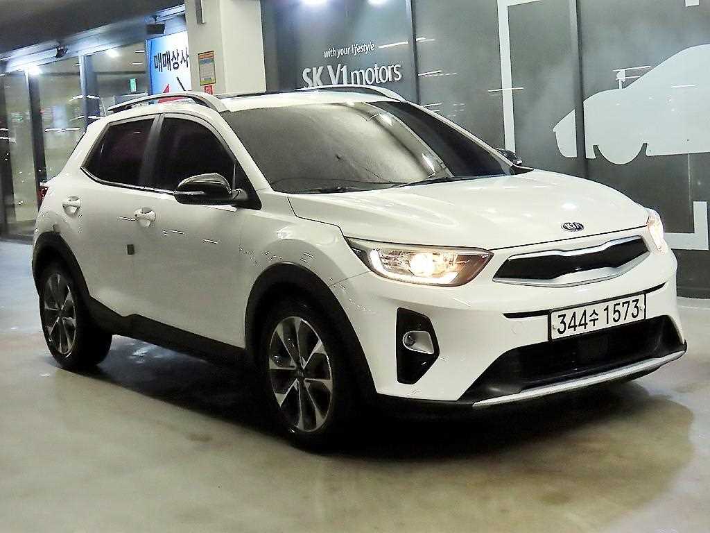 KIA Stonic 2018 Blanco - Importación desde Corea - HF Imports Iquique - Foto 1