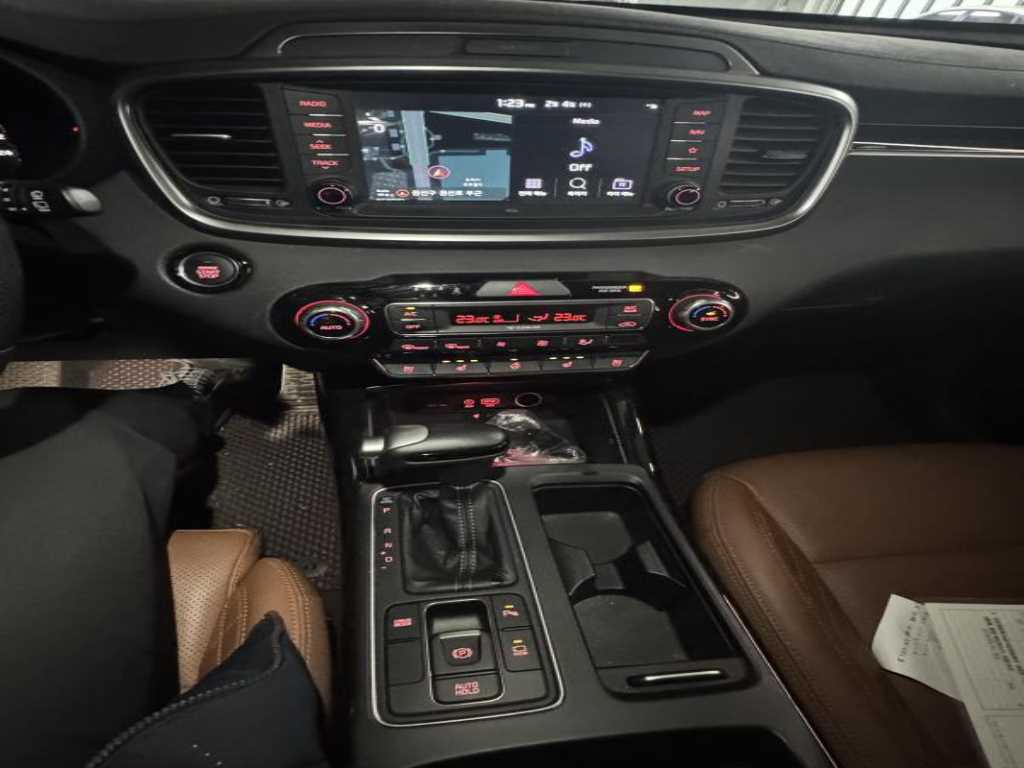 KIA Sorento - Vista 5