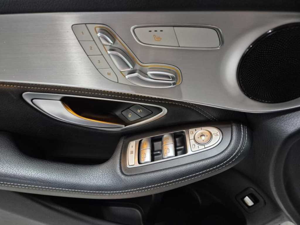 Mercedes Benz GLC Class - Vista 10