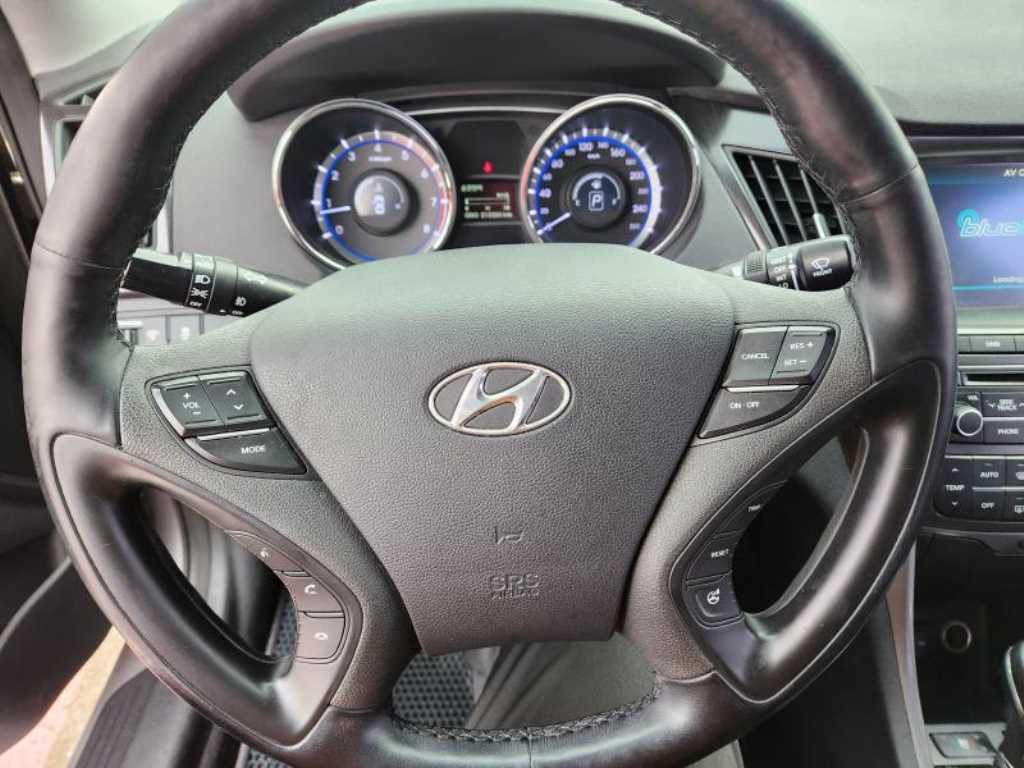 HYUNDAI Sonata - Vista 7