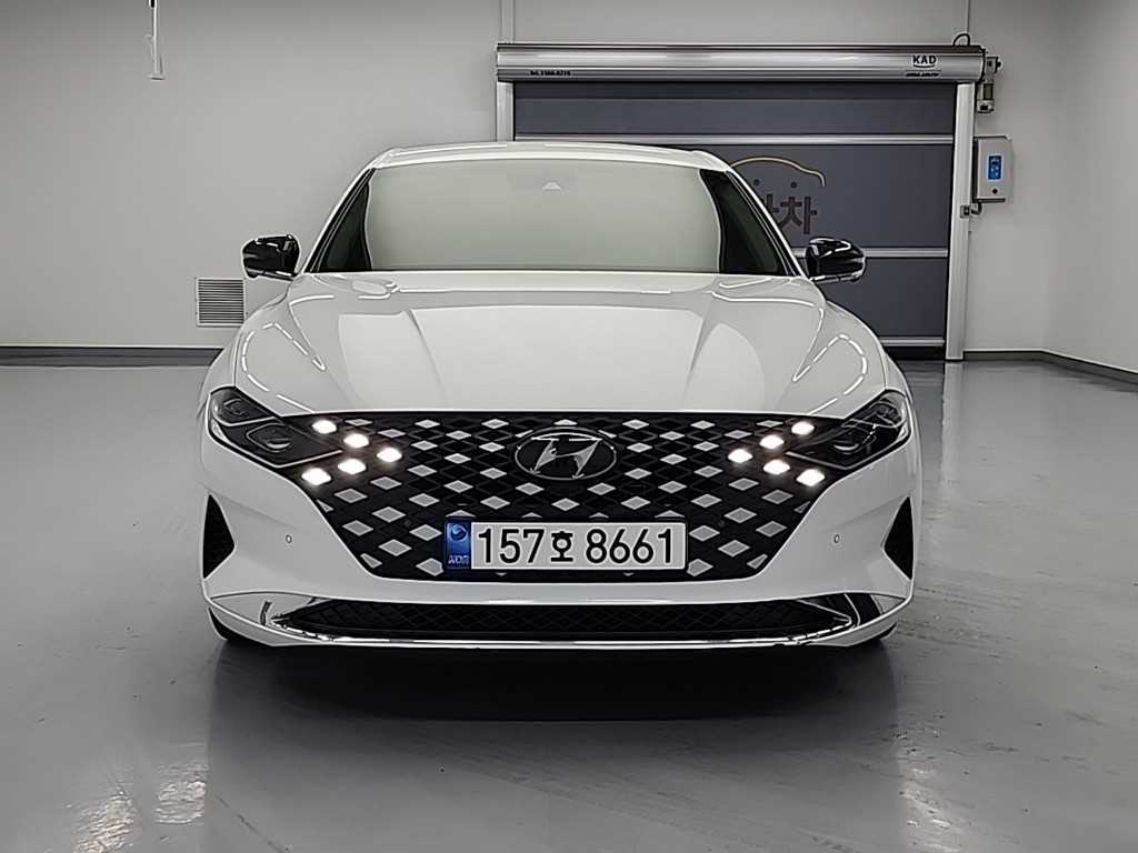 HYUNDAI Grandeur - Vista 2