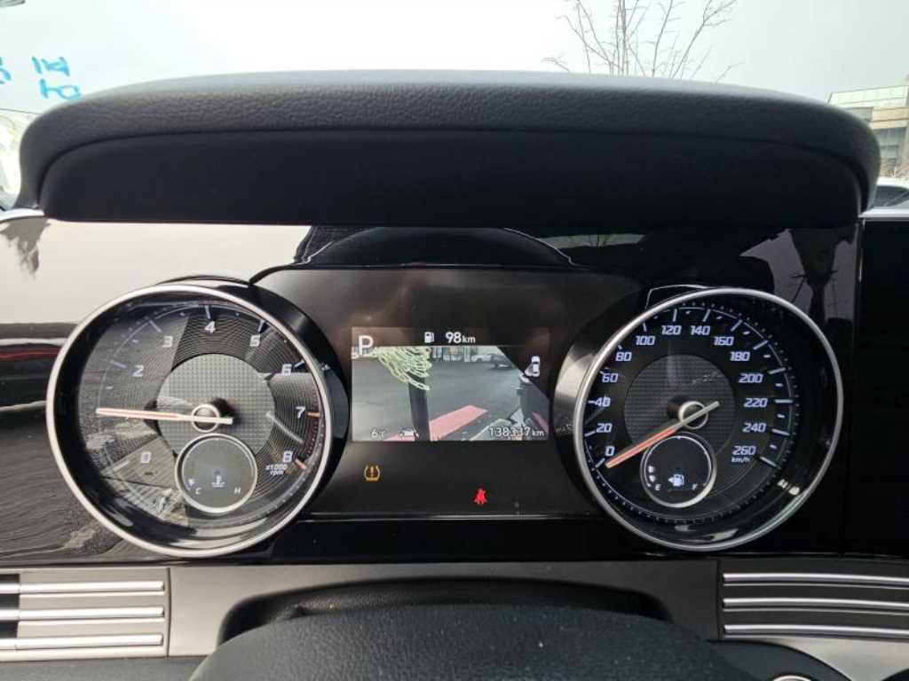 HYUNDAI Grandeur - Vista 12