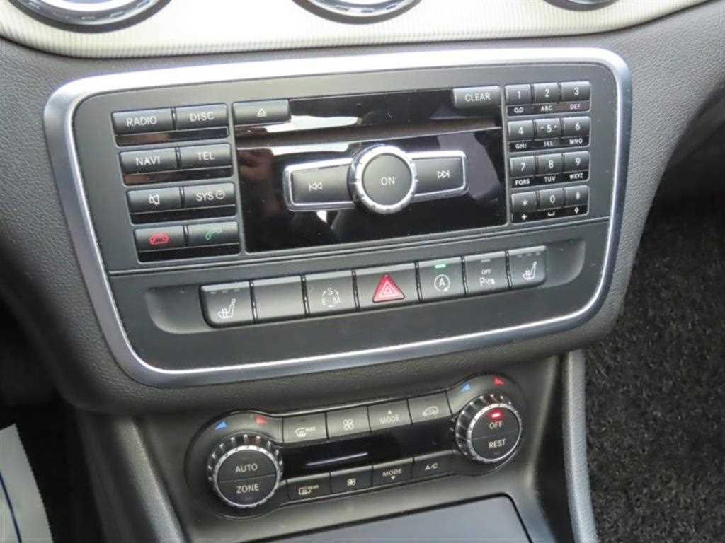 Mercedes Benz GLA Class - Vista 7