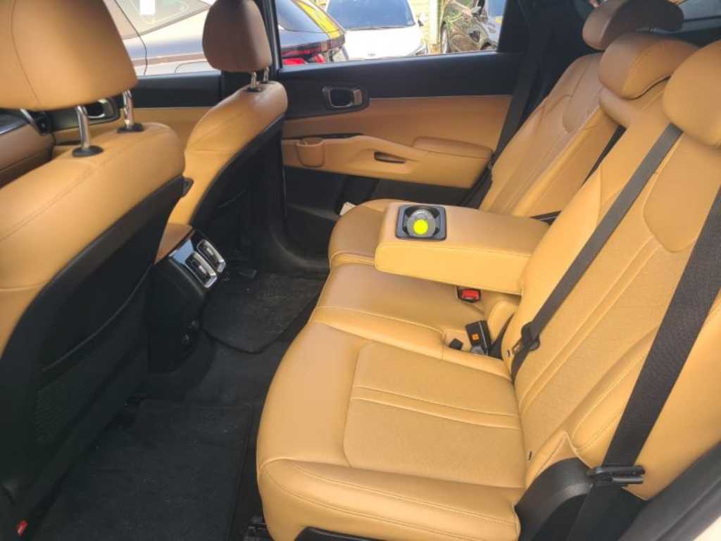 KIA Sorento - Vista 8