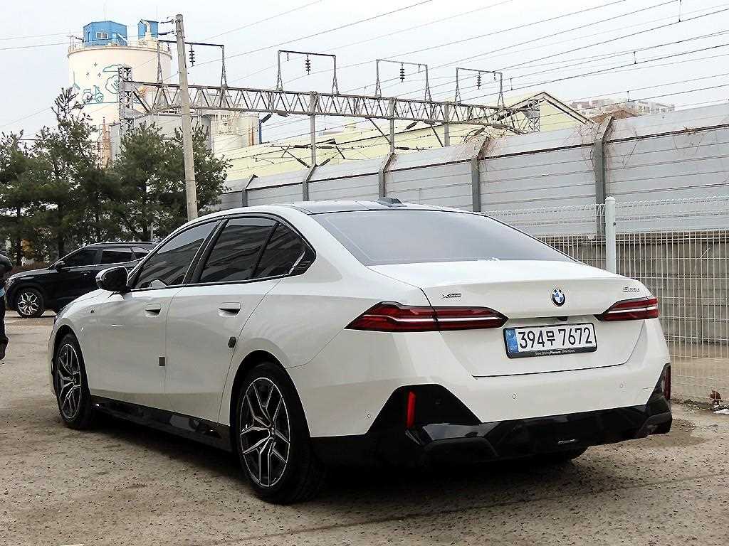 BMW 5 Series - Vista 3