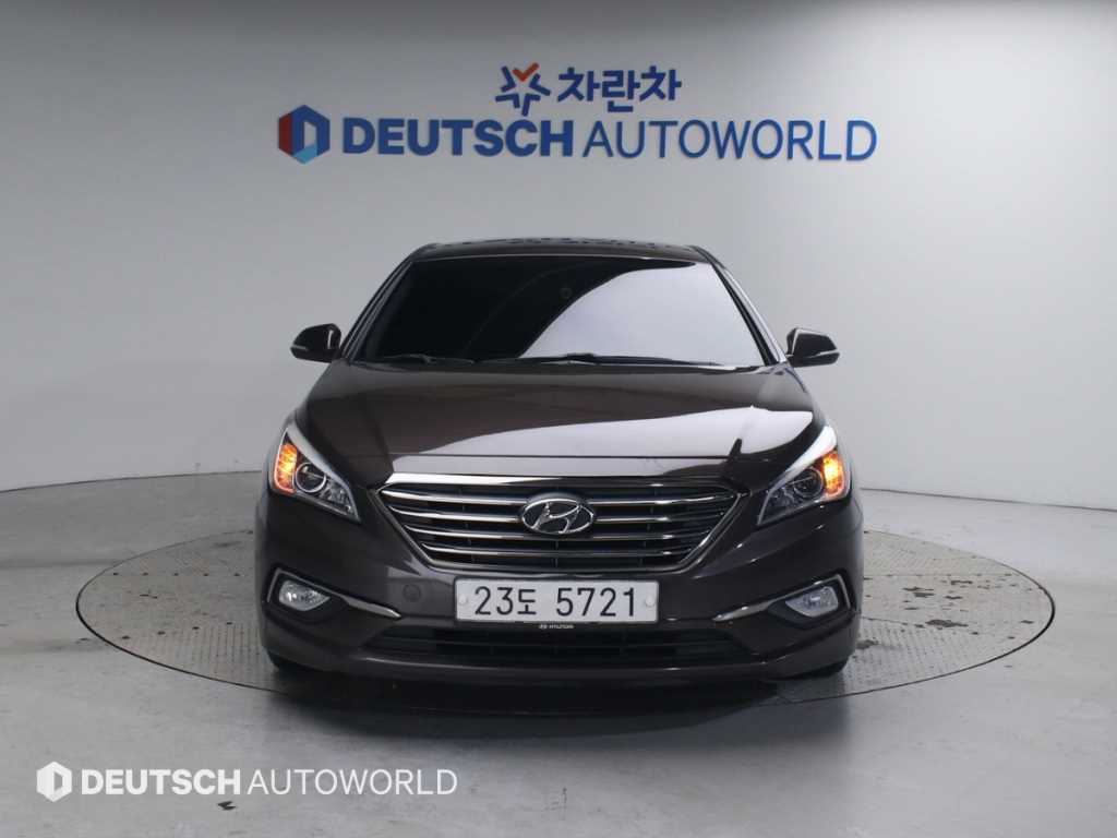 HYUNDAI Sonata - Vista 3