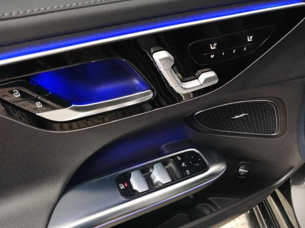 Mercedes Benz C Class - Vista 9