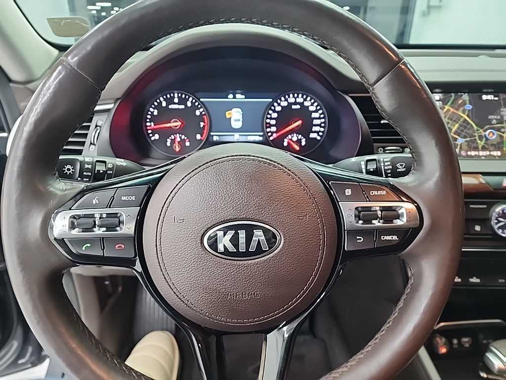 KIA K7 - Vista 9