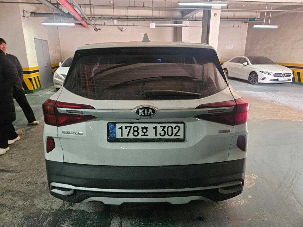 KIA Seltos - Vista 4