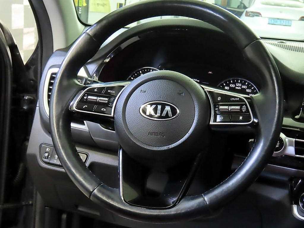 KIA Seltos - Vista 8