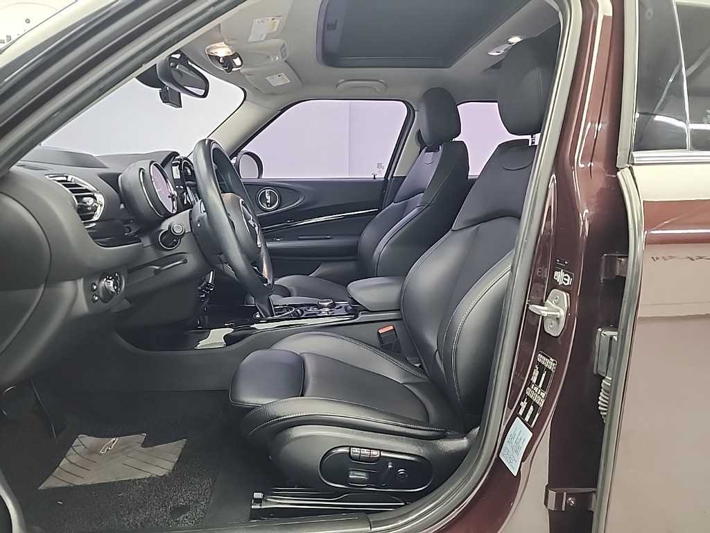 Mini Clubman - Vista 11