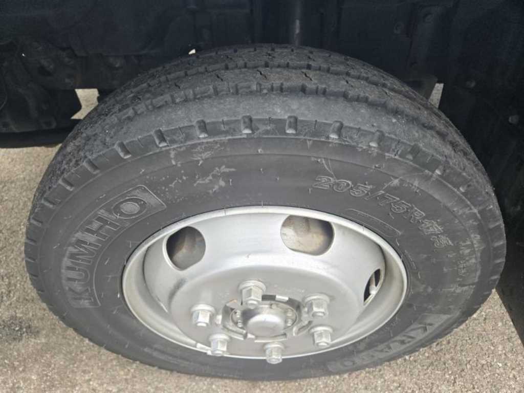 medium and large cargo truck 2015 Blanco - Importación desde Corea - HF Imports Iquique - Foto 16