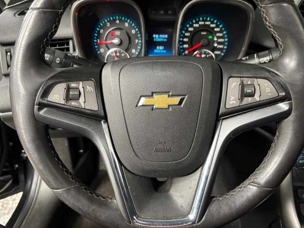 Chevrolet Malibu - Vista 12