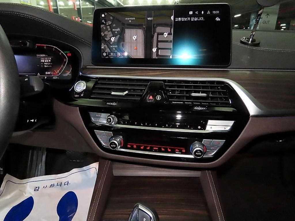 BMW 5 Series - Vista 11