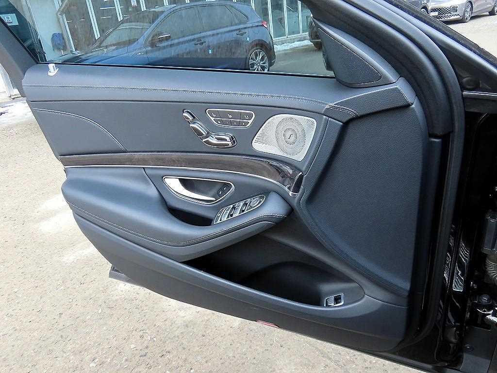 Mercedes Benz S Class - Vista 11