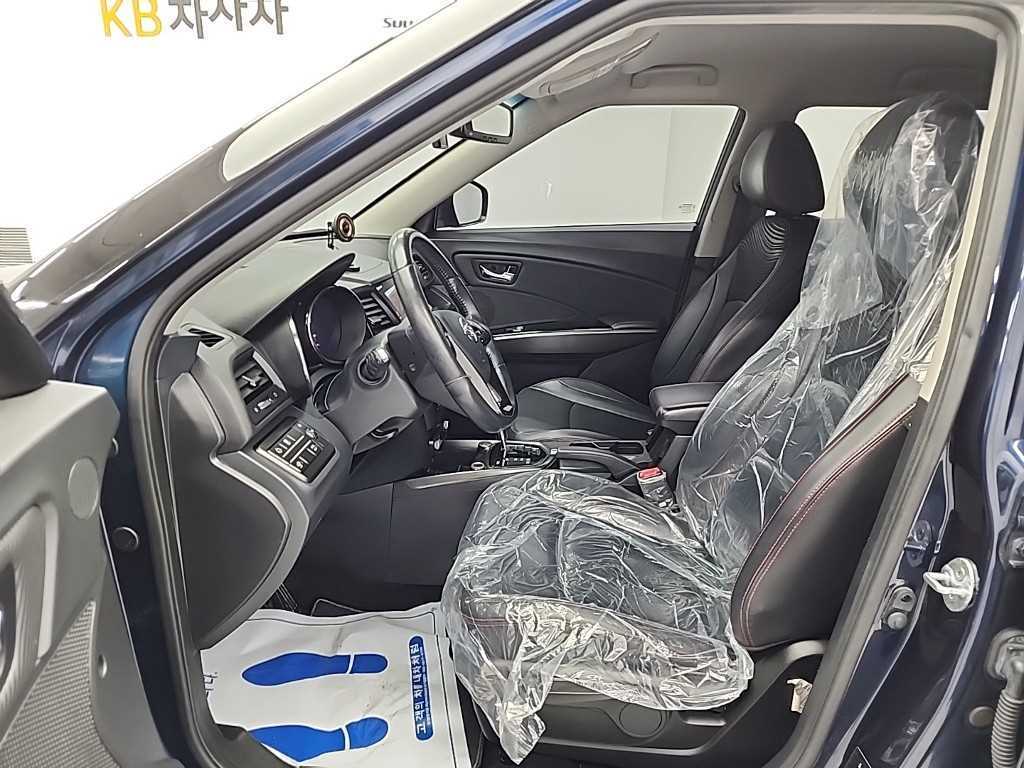 Ssangyong Tivoli - Vista 11