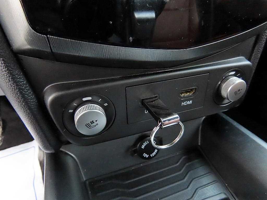 Ssangyong Tivoli 2019 Blanco - Importación desde Corea - HF Imports Iquique - Foto 14