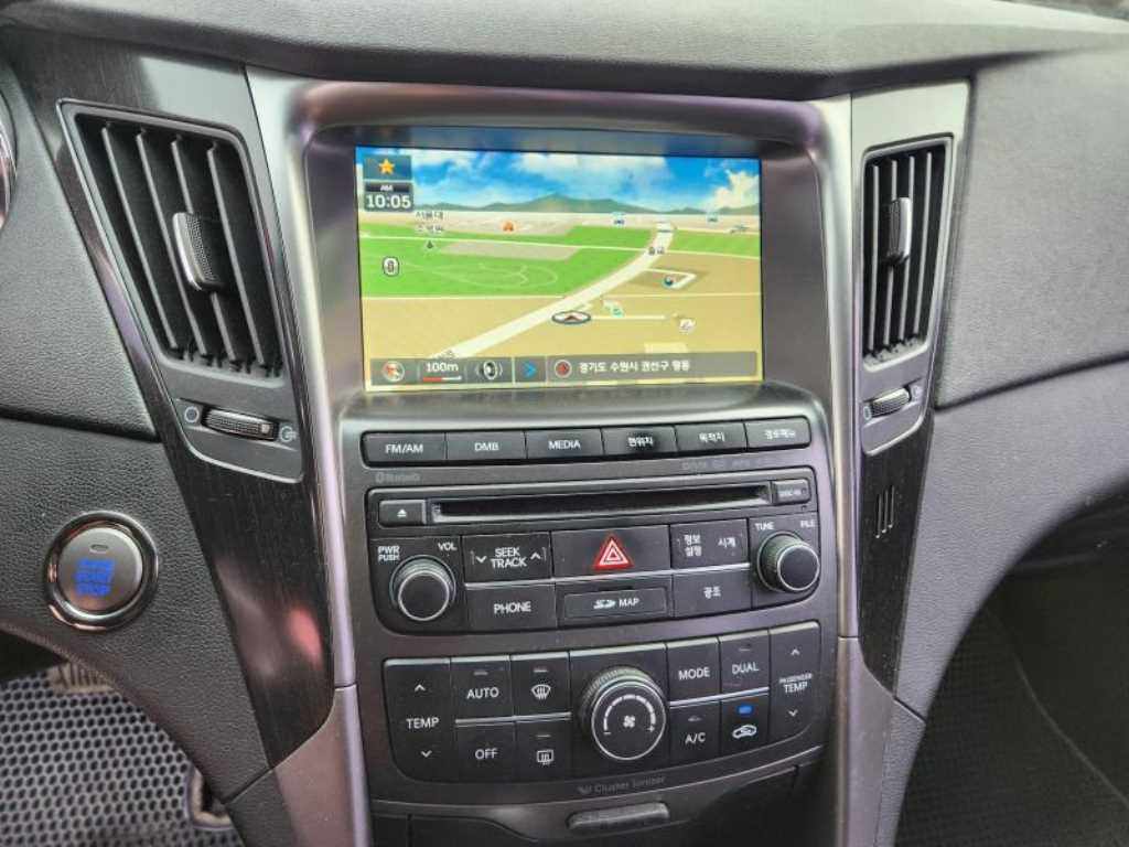 HYUNDAI Sonata - Vista 8