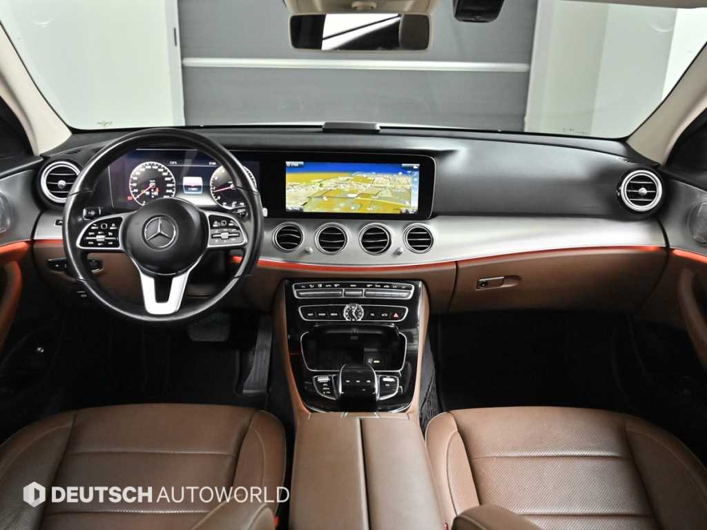 Mercedes Benz E class - Vista 7